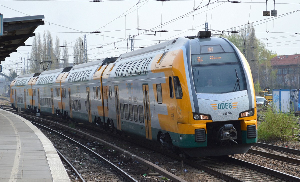 RE2 mit ODEG-KISS ET 445.107 Richtung Berlin ostbhf. am 03.04.14 Höhe Berlin-Warschauer Str.