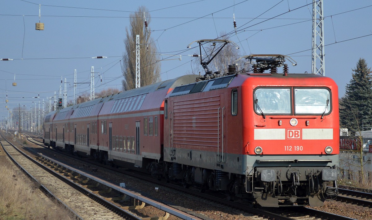 RE3 mit 112 190 am 17.02.15 Berlin-Karow.