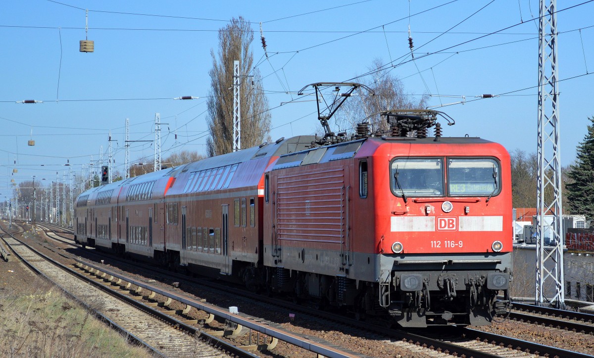 RE3 nach Elsterwerda mit 112 116-9 am 20.03.14 Berlin-Karow.