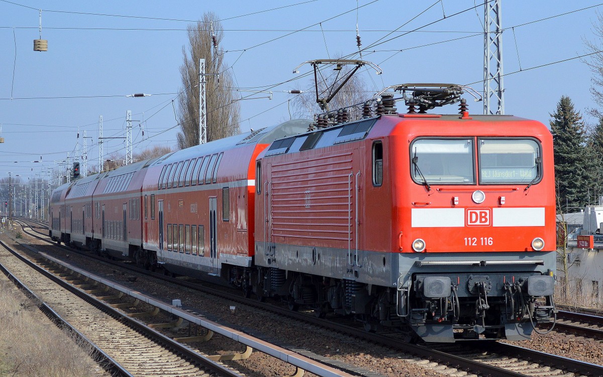 RE3 nach Wünsdorf-Waldstadt mit 112 116 am 17.03.15 Berlin-Karow.