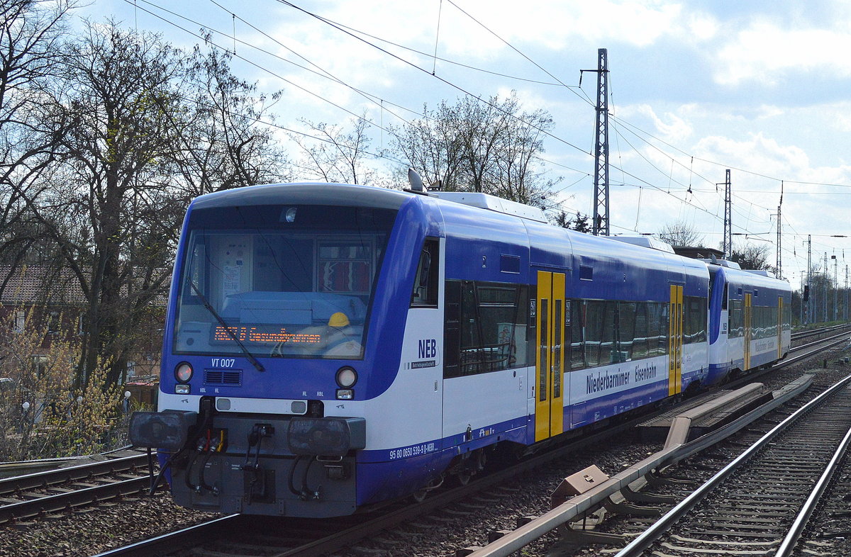 RegioShuttle Duo der NEB VT 007(650 539-9)+ VT 005 als RB27 Richtung Berlin-Gesundbrunnen am 08.04.16 Berlin-Karow.