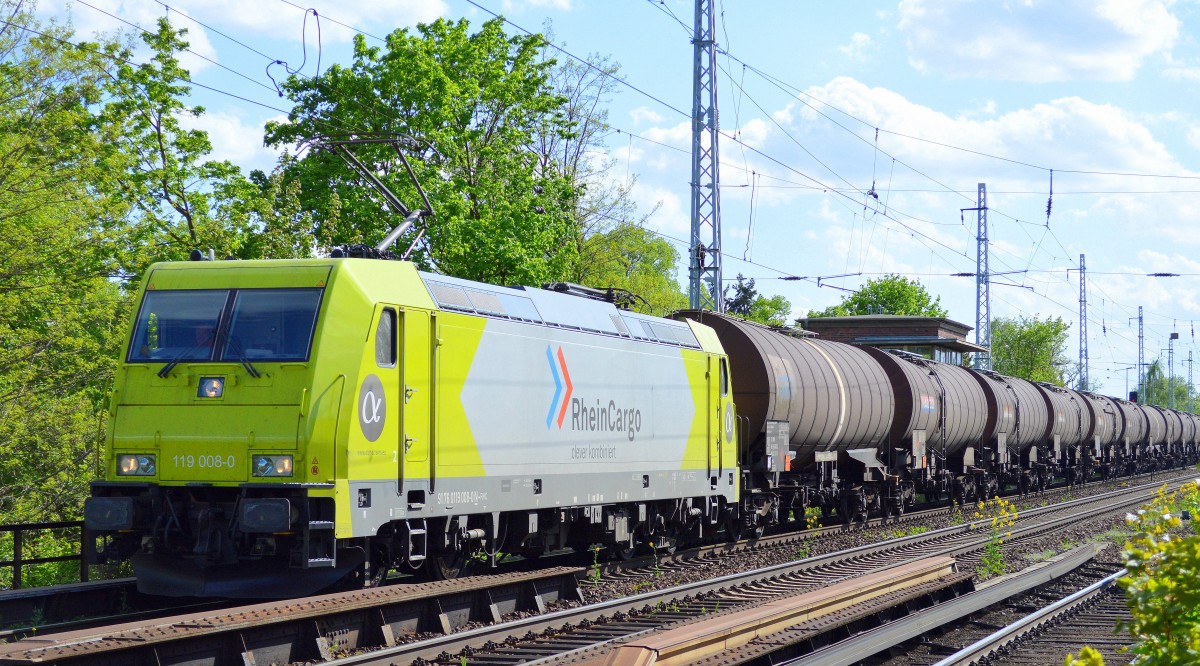 RHC 119 008-0 mit Kesselwagenzug Richtung Schwedt (Stendell) am 06.05.15 Berlin-Karow.