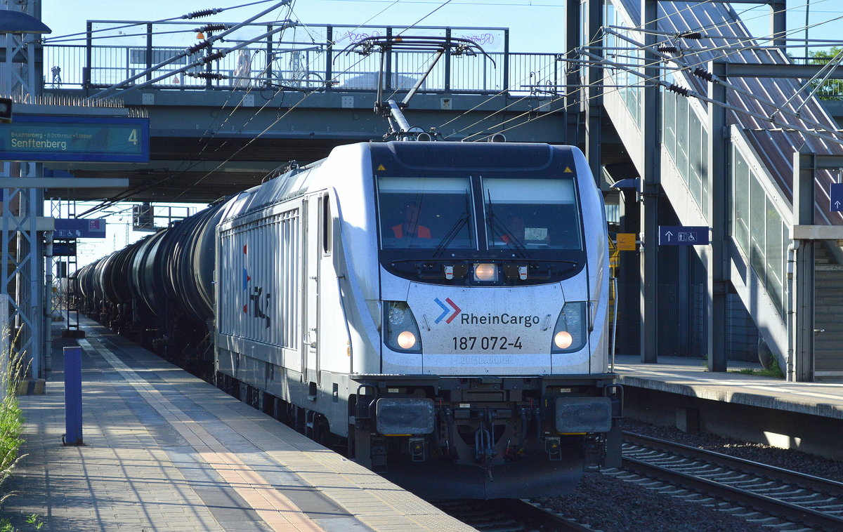 RHC 187 072-4 mit Kesselwagenzug am 01.06.17 Bf. Berlin-Hohenschönhausen.