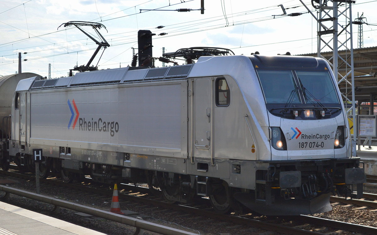 RHC 187 074-0 mit Kesselwagenzug (leer) Richtung Stendell am 03.07.17 Bf. Berlin-Lichtenberg.
