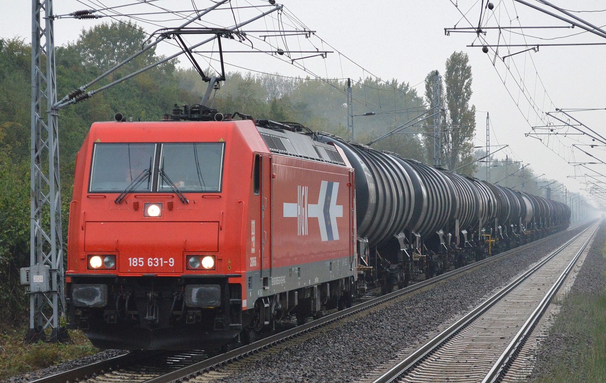 RHC 2066/185 631-9 mit Kesselwagenzug bei Nieselregen am 30.09.14 Berlin-Hohensch�nhausen.