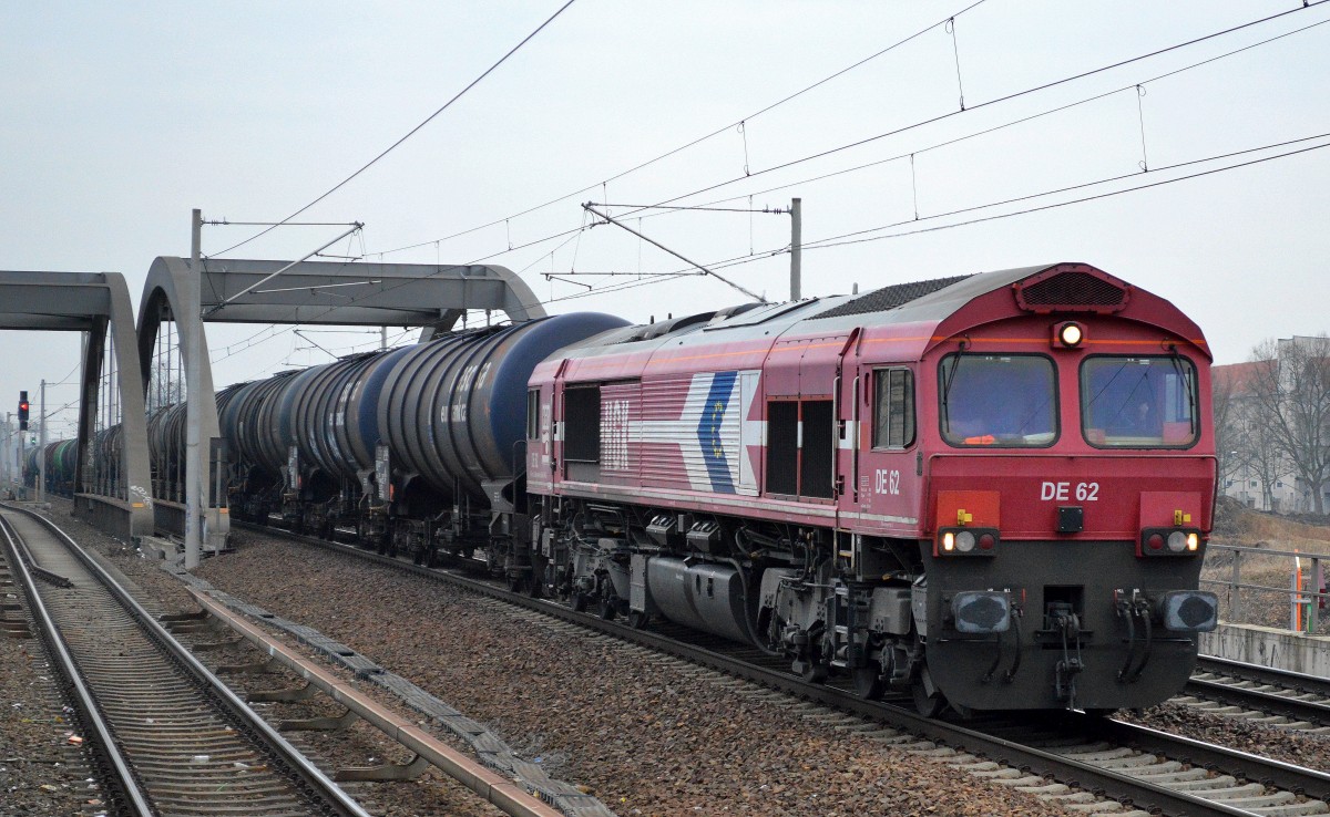 RHC DE 62 (266 062-9) mit Kesselwagenzug (Dieselkrafstoff) Richtung Berliner Westhafen am 19.02.16 Berlin-Pankow.