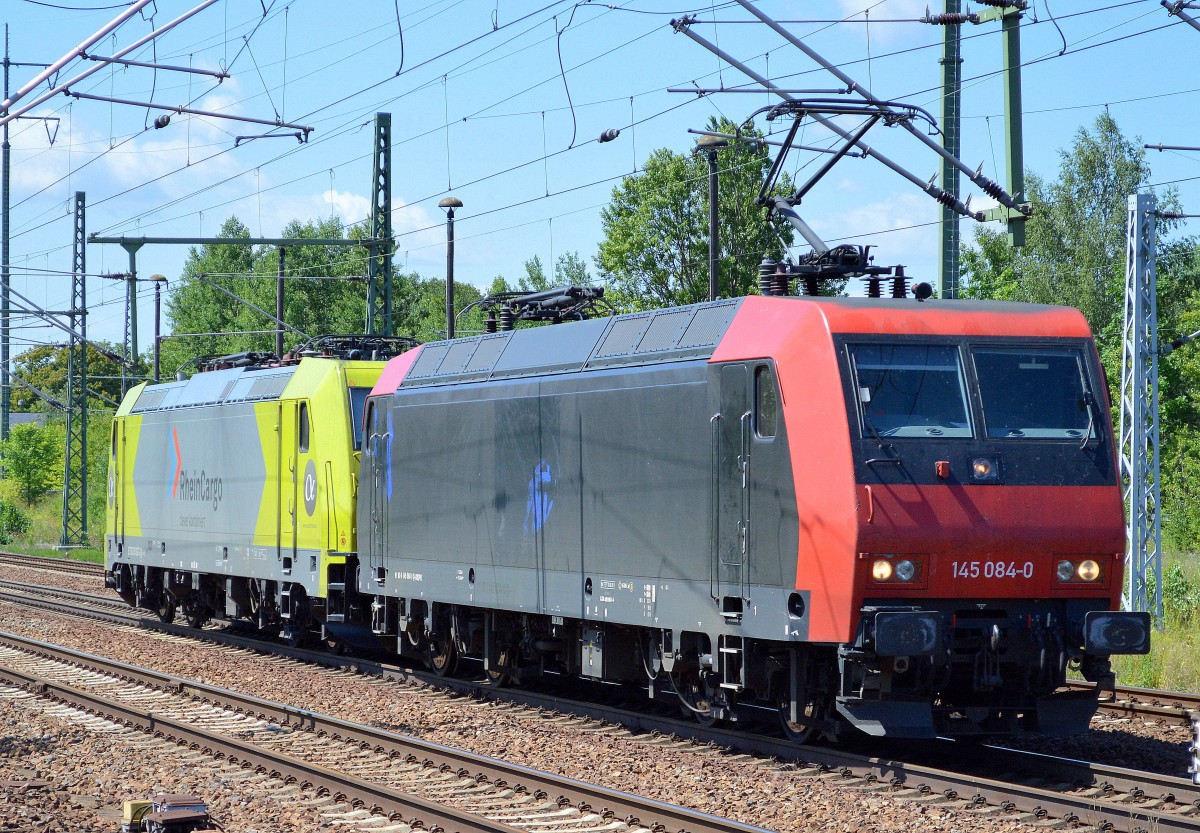 RHC Lokzug mit den Mietloks Dispolok 145 084-0 (91 80 6145 084-0 D-RHC) + Alphatrains 119 007-2 am 20.07.15 Bhf. Flughafen Berlin-Schönefeld.