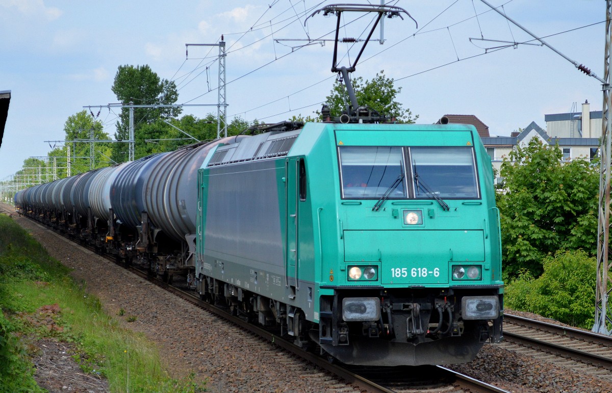 RHC mit 185 618-6 mit Kesselwagenzug am 21.05.15 Röntgental bei Berlin.