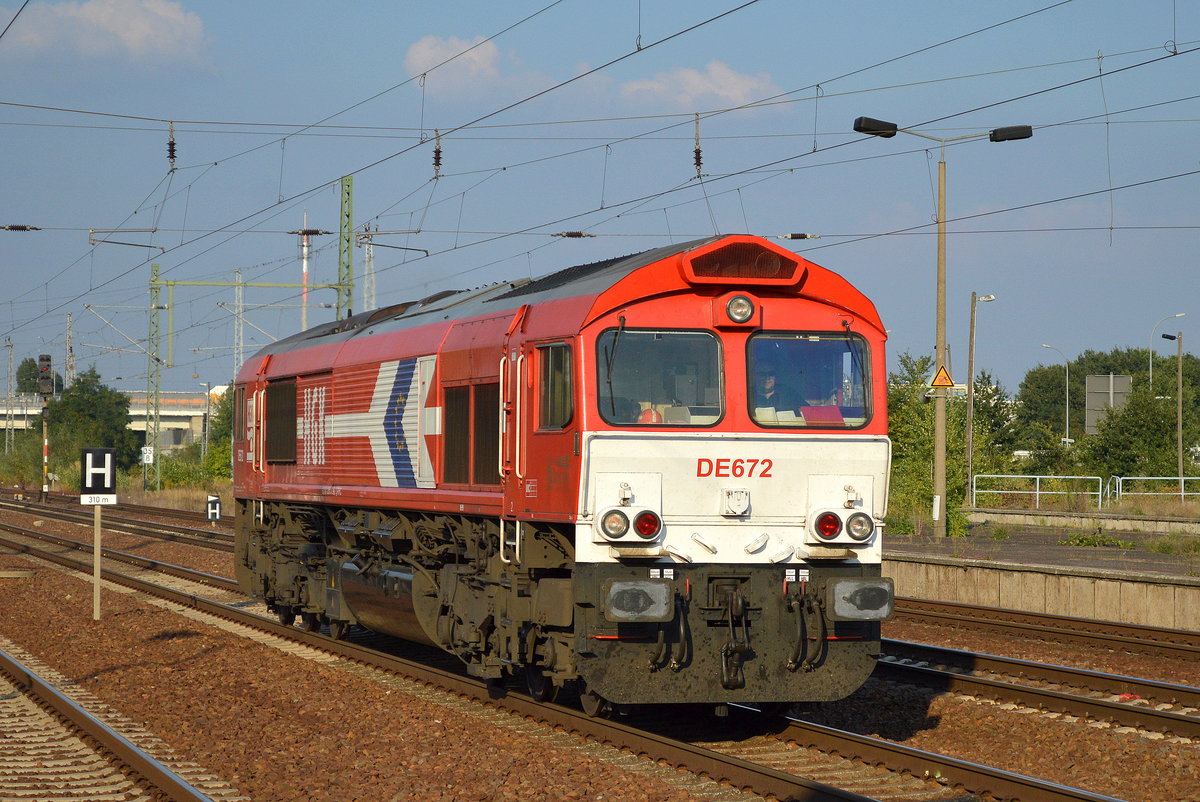 RHC/HGK DE672 (266 072-8) am 13.09.16 Durchfahrt Bf. Flughafen Berlin-Schönefeld.