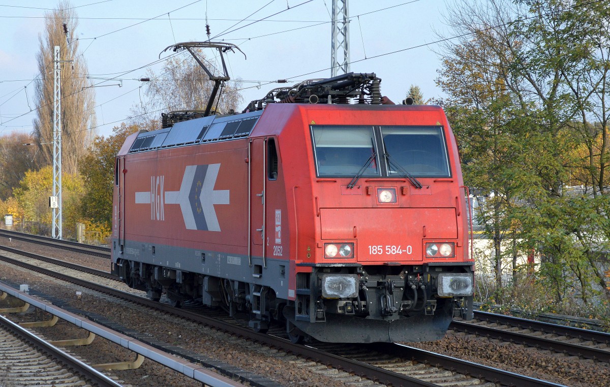 RheinCargo mit 185 584-0 am 07.11.14 Berlin-Karow. 