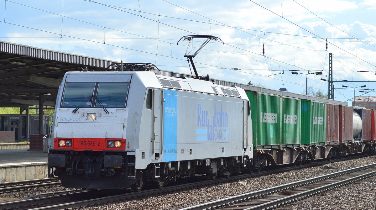 RTBC mit der Railpol-Lok 185 639-2 mit Containerzug am 11.04.17 Bf. Flughafen Berlin-Schönefeld.