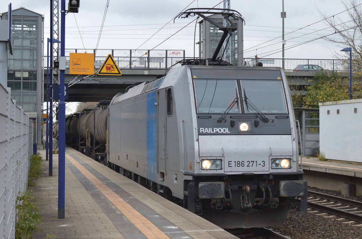 RTBC mit der Railpool-Lok E 186 271-3 und Kesselwagenzug am 03.11.17 Bf. Berlin-Hohenschönhausen.