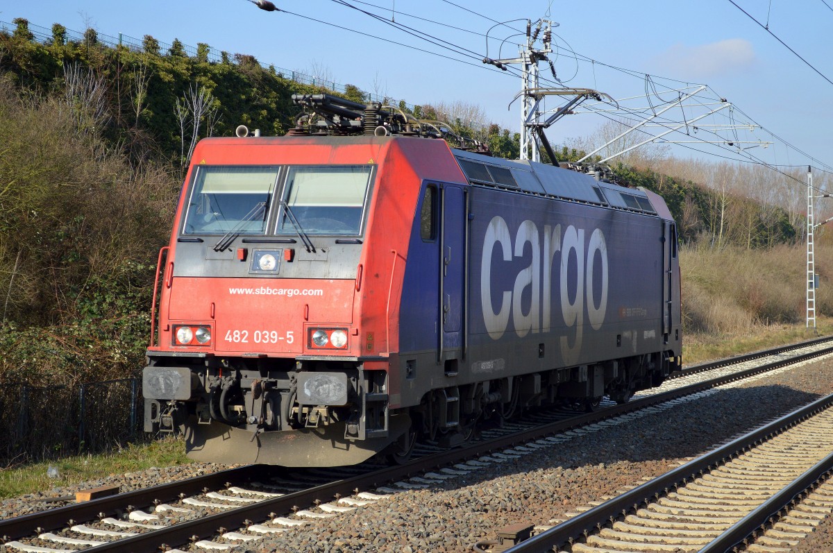 SBB Cargo Mietlok Re 428 039-5 am 25.02.15 Berlin-Hohenschönhausen.