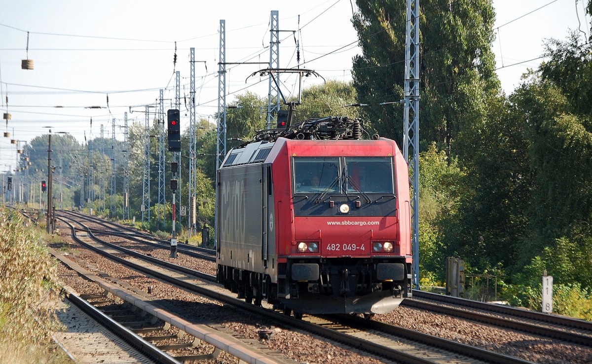 SBB Cargo Mietlok Re 482 049-4 (ob immer noch f�r LOCON t�tig?) am 06.09.13 Berlin-Karow.