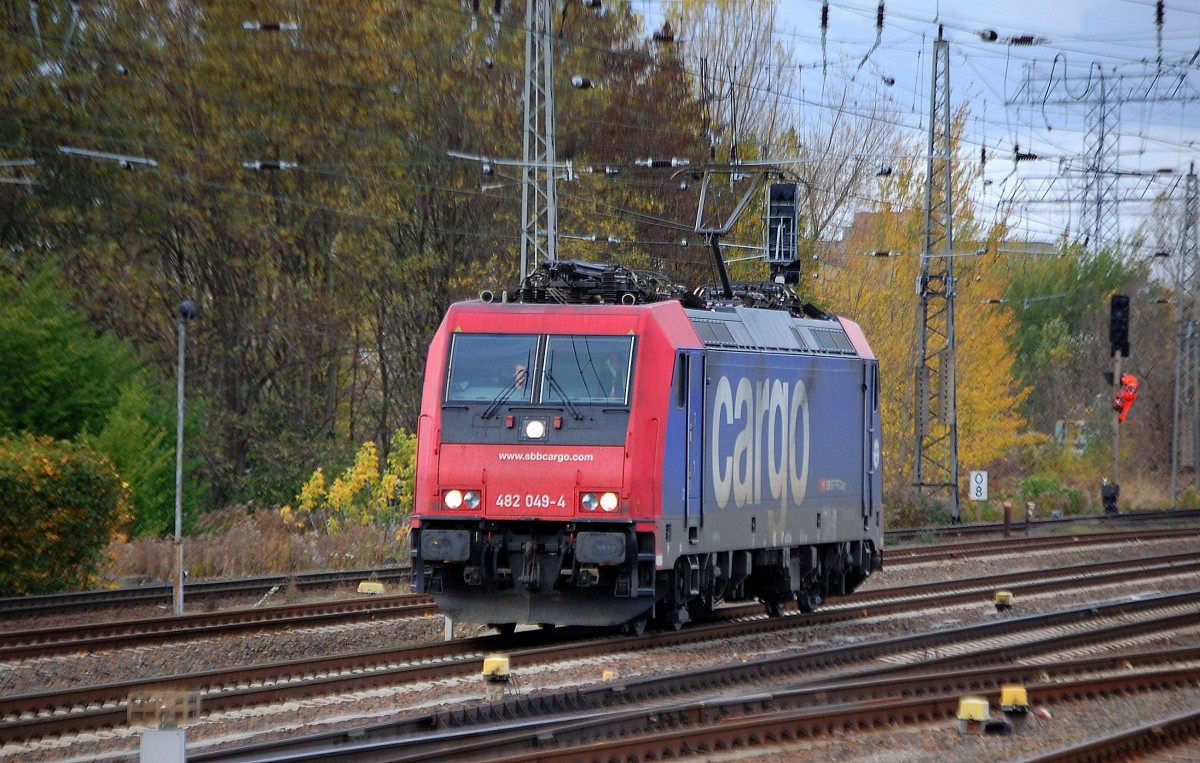 SBB Cargo Mietlok Re 482 049-4 am 29.10.13 Berlin-Springpfuhl.