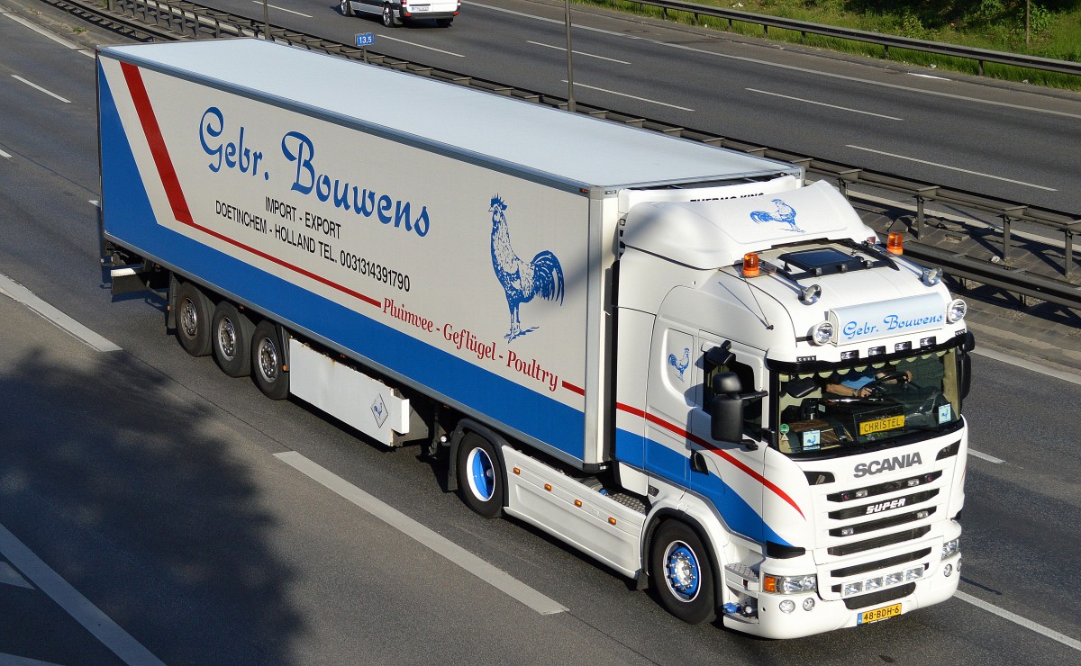 SCANIA Super R? Zugmaschine mit Kühlthermoauflieger aus den Niederlanden der Fa. Gebr. Bouwens für Geflügelfleisch-Transporte am 07.06.15 Berliner Stadtautobahn Höhe Sachsendamm.