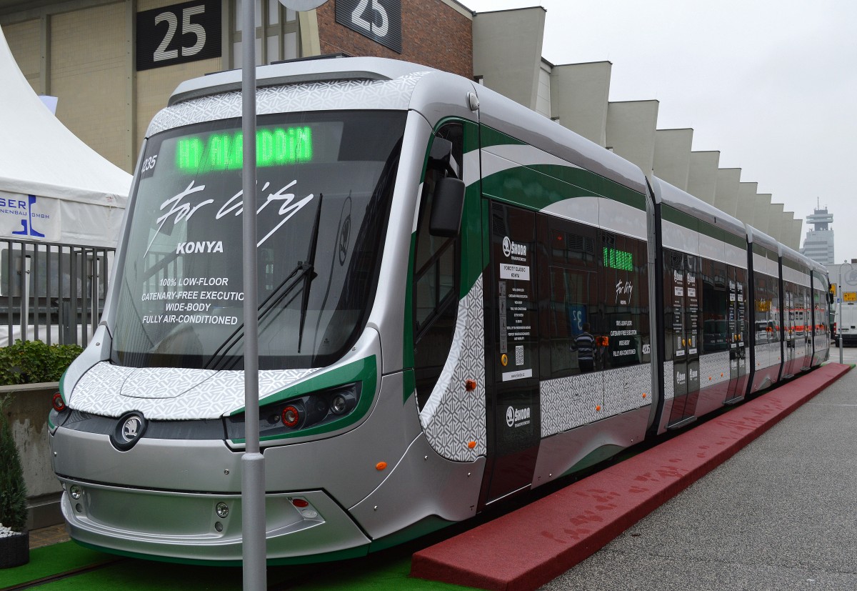 Skoda Transportation a.s. präsentierte ihre Niederflurstraßenbahn KONYA auf der Inno Trans Berlin, 26.09.14