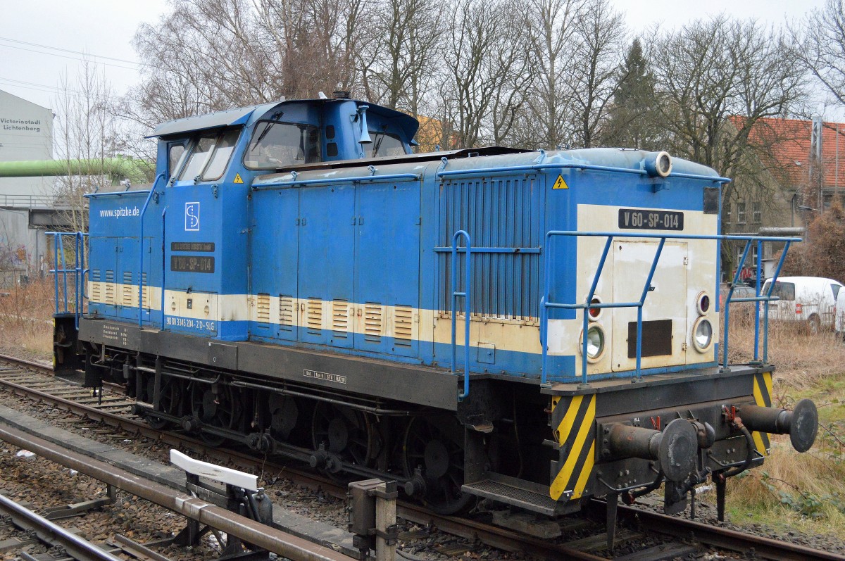 SLG V 60-SP-014 (345 204-2) abgestellt am Rande des S-Bhf. Berlin-Nöldnerplatz, 12.03.15
