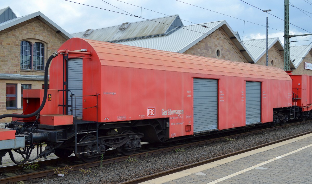 Spezialwagen des Tunnelrettungszuges stationiert am Db Werk Fulda. der Gerätewagen mit der Nr. 80 80 978 0 010-2 DB Rtz-Gerätewagen 381 am 03.05.14