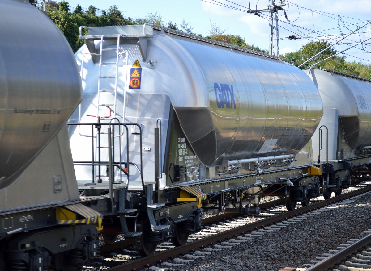 Staubgutwagen vom Einsteller GATX Germany mit der Nr. 37 TEN RIV 80 D-GATXD 9326 517-2 Uacns am 23.09.14 Berlin-Hohenschönhausen.