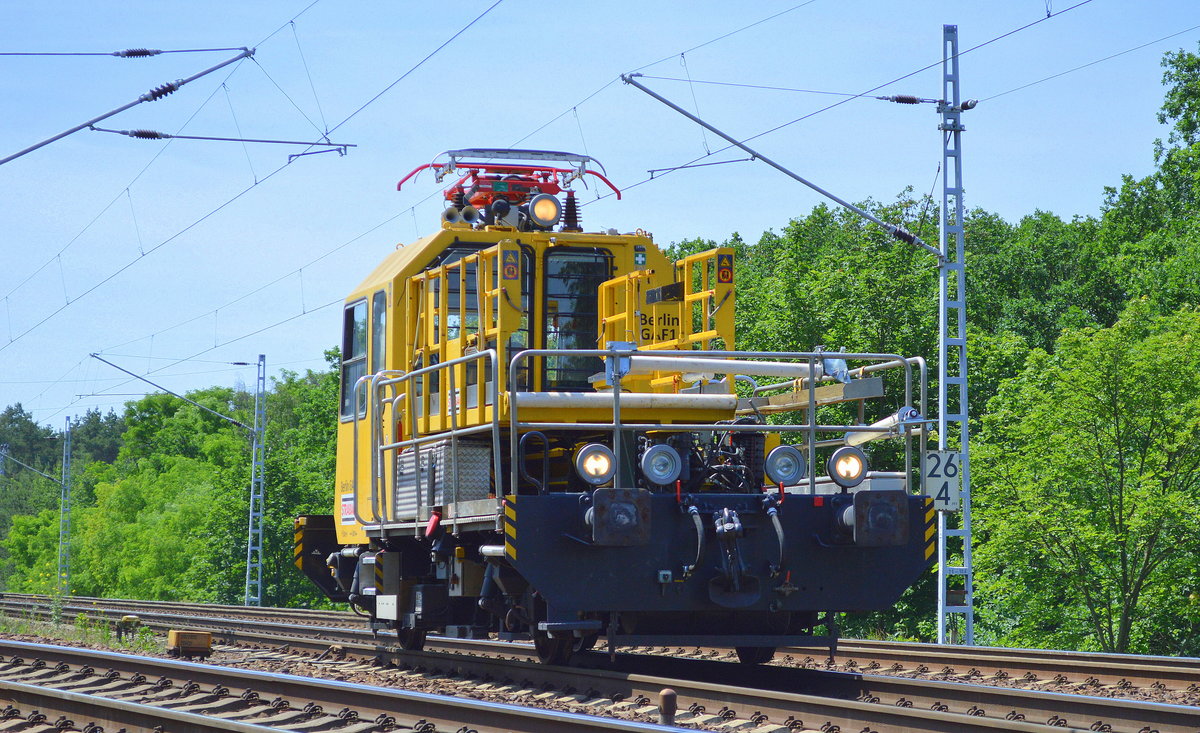 STRABAG mit einem GAF100R/H (mit Hubbühne) mit der Bezeichnung Berlin GAF1 im Berliner Raum im Einsatz, 15.06.17 Berlin-Wuhlheide. 