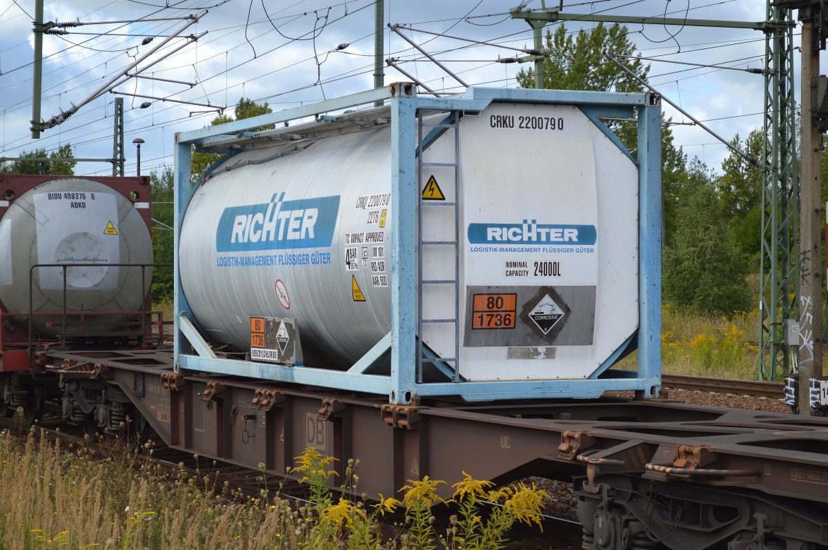 Tankcontainer der Fa. RICHTER lt. UN-Nr. 80/1736 für Benzoylchlorid am 20.08.14 Bhf. Flughafen Berlin-Schönefeld.