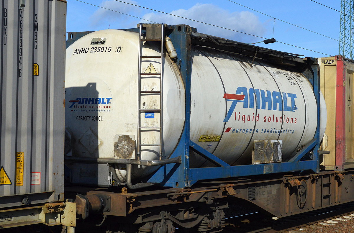 Tankcontainer der Fa.Anhalt Logistics GmbH & Co. KG am 21.02.17 Bf. Flughafen Berlin-Schönefeld.