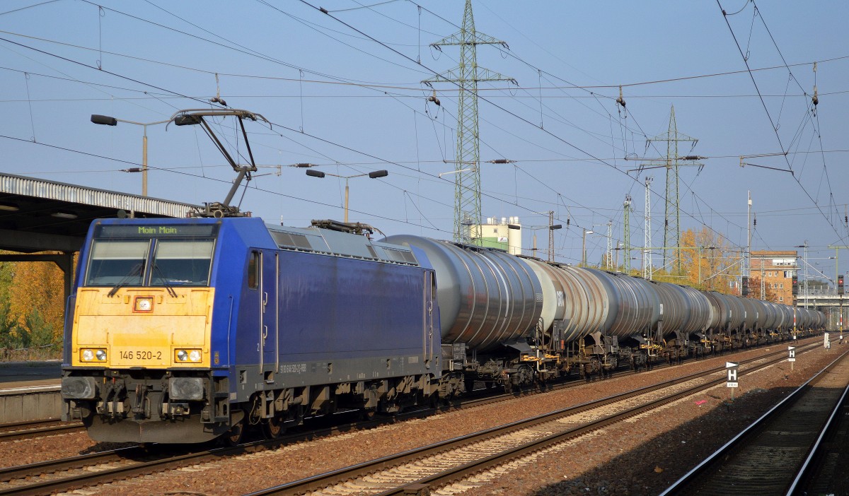 Transdev Regio GmbH mit 146 520-2 und Kesselwagenzug am 28.10.15 Bhf. Flughafen Berlin-Schönefeld.