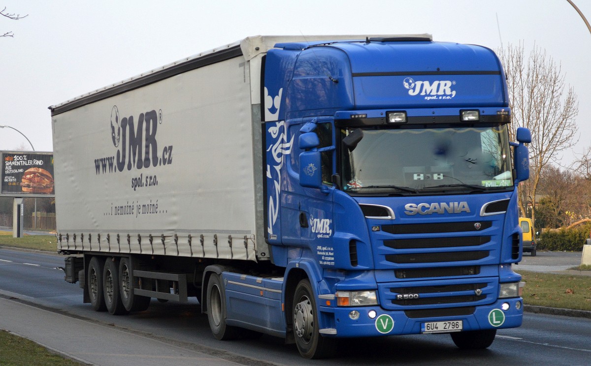 Tschechischer Sattelzug der Sped. JMR mit SCANIA R500 Zugmaschine am 17.02.15 Berlin-Pankow.