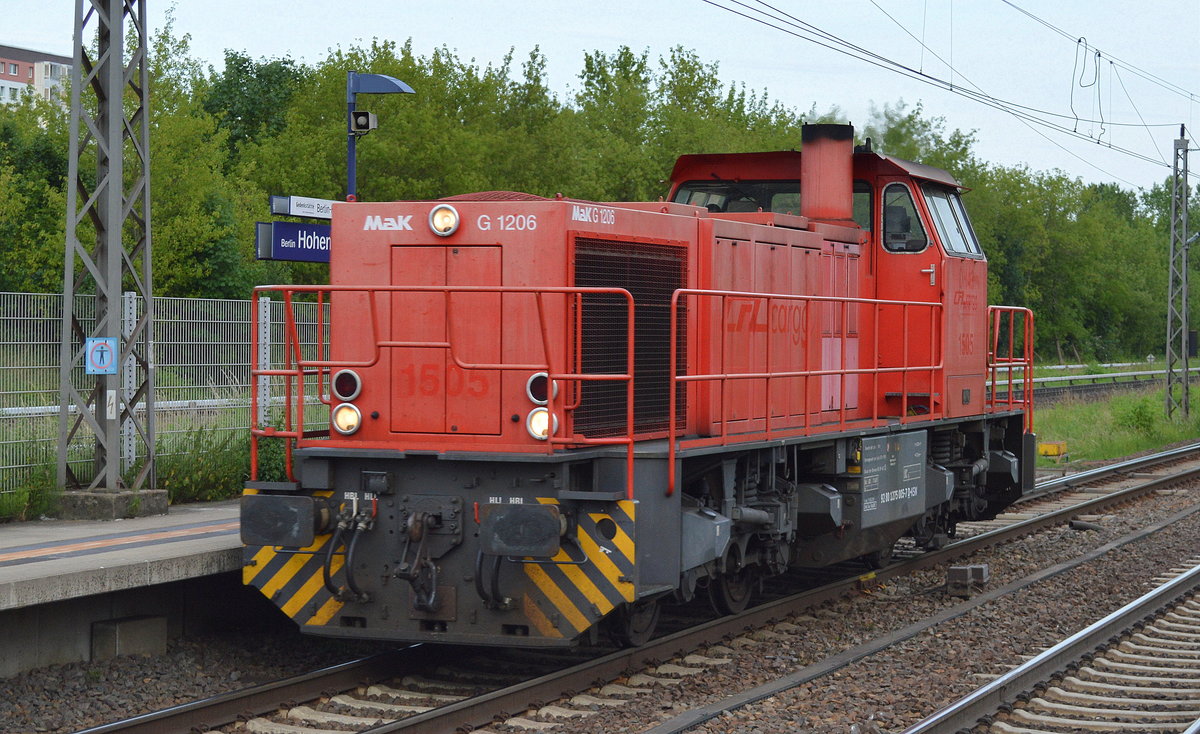 Ungewöhnlicher Exot auf dem Berliner Außenring, eine MaK G 1206 der Kreisbahn Siegen-Wittgenstein GmbH (KSW), die 275 005-7 (92 80 1275 005-7 D-KSW) am 15.06.17 Berlin-Hohenschönhausen.