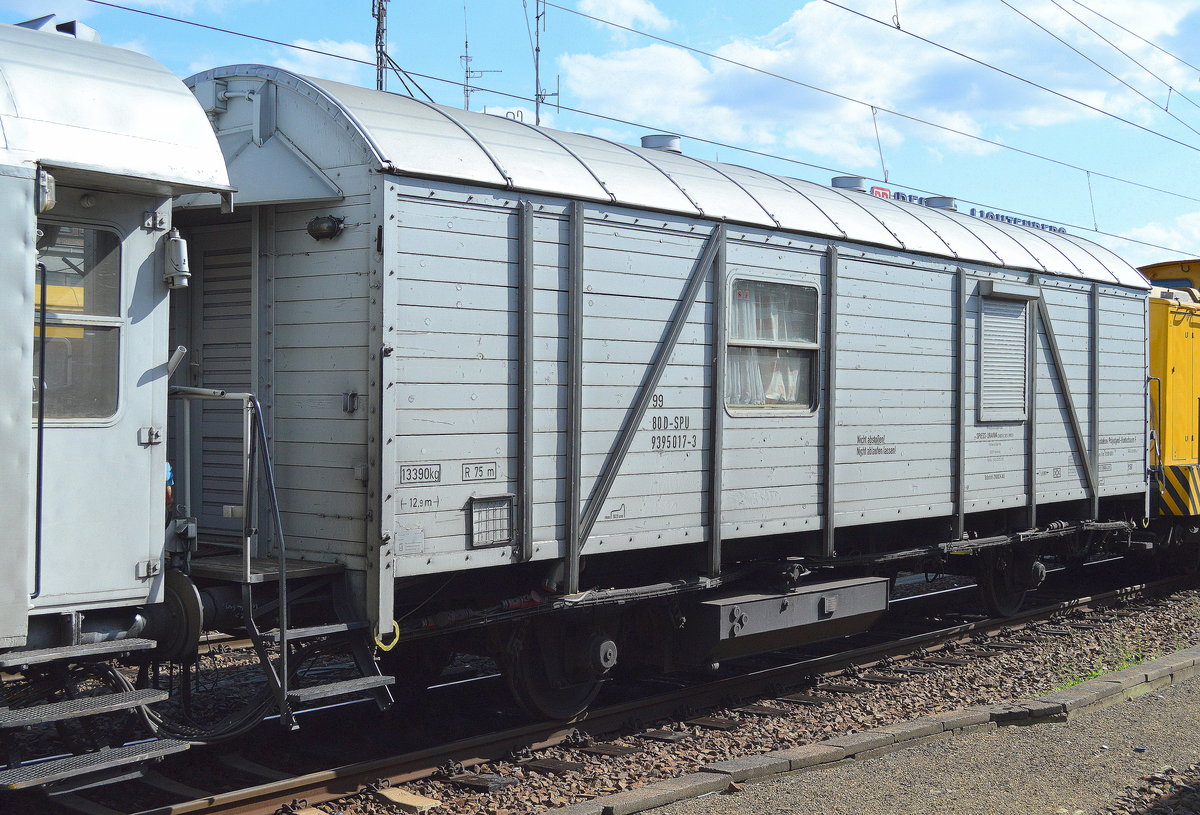 Unkrautspritzzug der Fa. SPIESS-URANIA CHEMICALS GMBH mit dem Bahndienstwagen mit der Nr. 99 80 D-SPU 9395 017-3 Bahnhof: ZWICKAU am 17.07.17 Bf. Berlin-Lichtenberg.