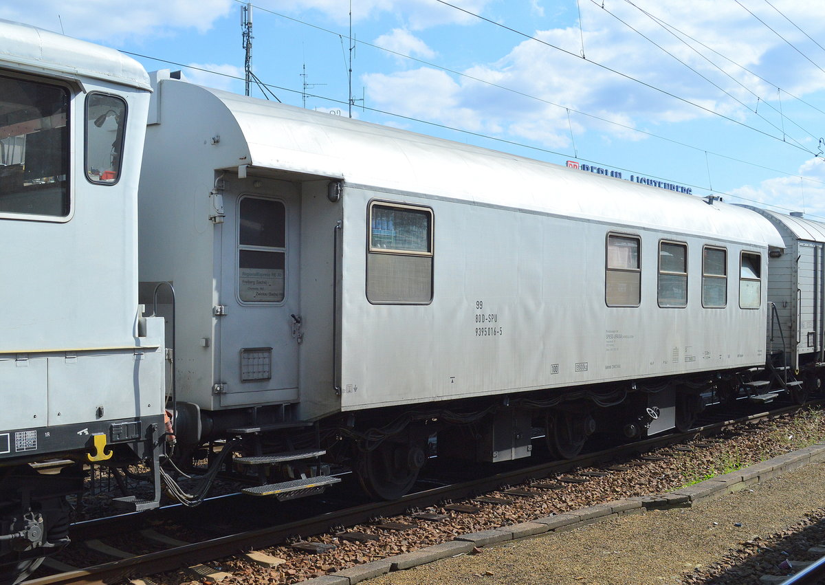 Unkrautspritzzug der Fa. SPIESS-URANIA CHEMICALS GMBH mit dem Bahndienstwagen mit der Nr. 99 80 D-SPU 9395 016-5 Bahnhof: ZWICKAU am 17.07.17 Bf. Berlin-Lichtenberg.