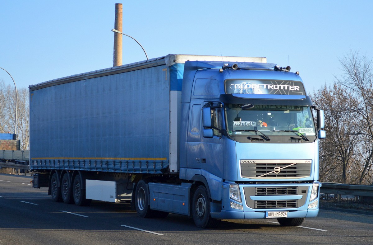 VOLVO FH 500 EEV Sattelzug in schöner hellblauer farbgebung am 17.02.6 Berlin-Heinersdorf.