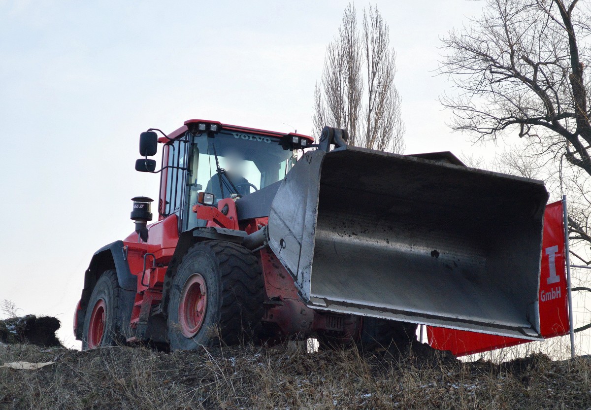 VOLVO Typ? Radlader der Fa.RWG I Baustoffrecycling GmbH aus Berlin, 18.02.16 Berlin-Pankow.