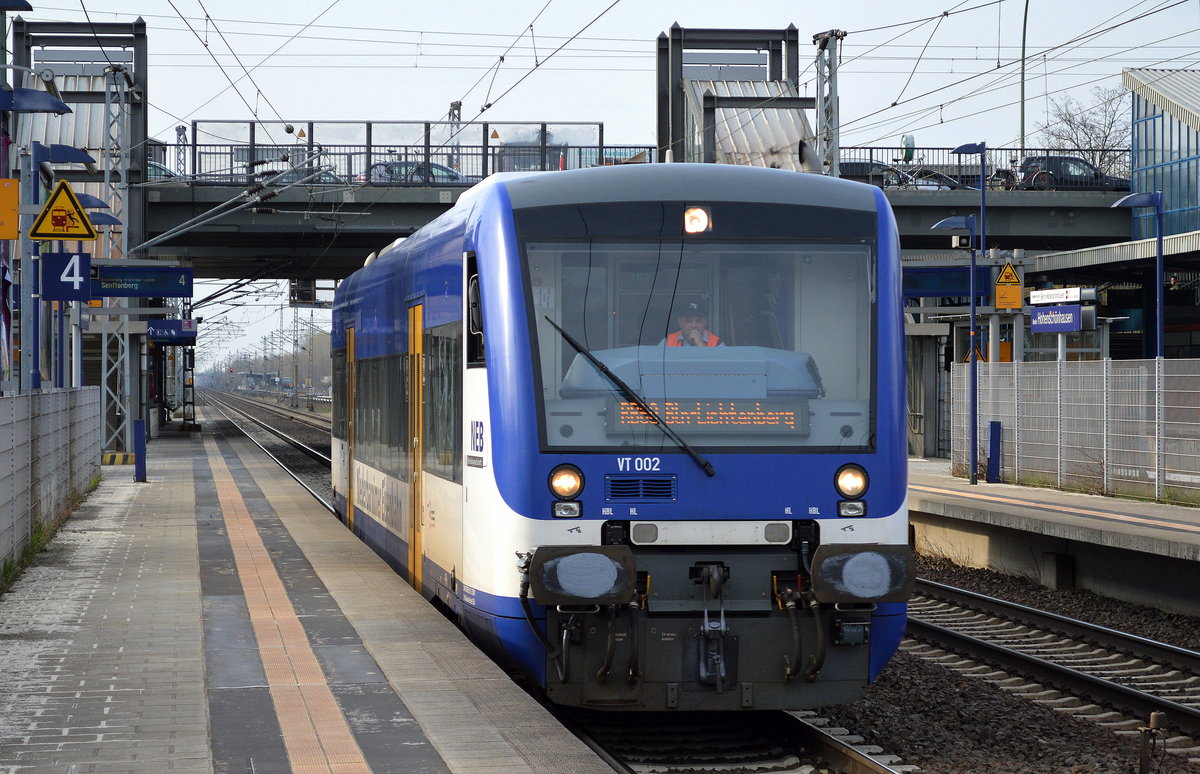VT 002 der NEB auf Dienstfahrt Richtung Bf. Berlin-Lichtenberg.