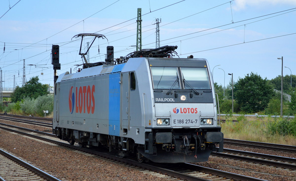 Weitere Railpool Lok des polnischen EVU LOTOS, die E 186 274-7 am 29.07.16 Bf. Flughafen Berlin-Schönefeld.