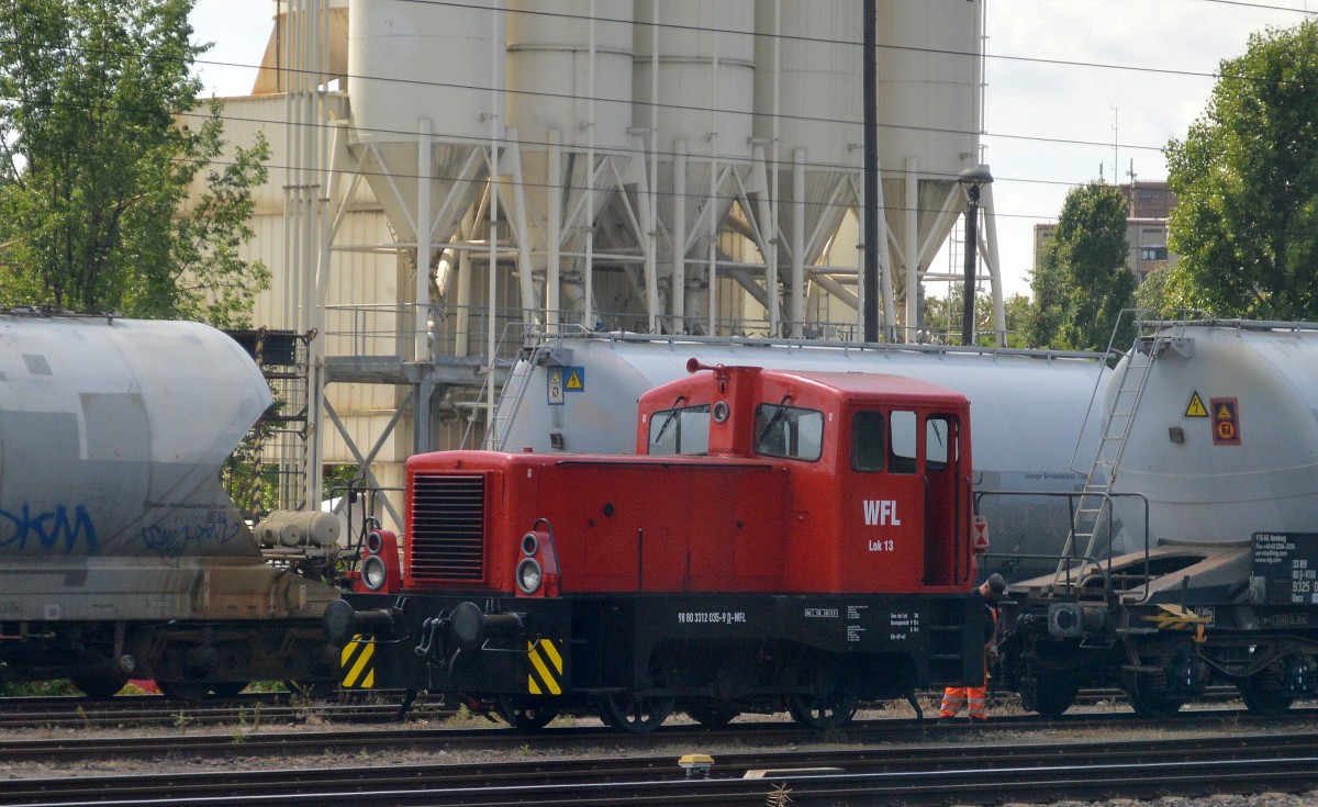 WFL Lok 13 (98 80 3312 035-9 D-WFL bei den täglichen Rangierarbeiten am Zementwerk Berlin Greifswalder Str. 03.07.14