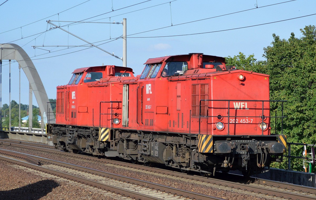 WFL Lok 16 202 453-7 (203 217-5) + WFL Lok 15 202 822-3 am 05.08.15 Berlin-Pankow.