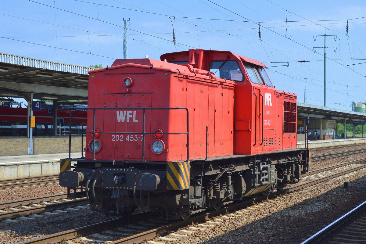 WFL Lok 16 202 453-7 (203 217-5) am 18.07.15 Bhf. Flughafen Berlin-Schönefeld.
