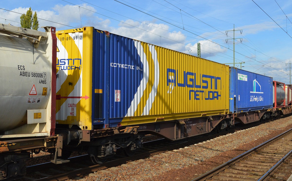 Wieder einmal einer dieser farbenprächtigen Container der Fa. AUGUSTIN NETWORK am 25.09.15 Bhf. Flughafen Berlin-Schönefeld.