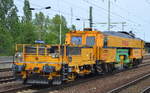 STRABAG mit dem P&T Stopfexpress 09-3X (99 80 9121 004-2 D-BRS)  Elbe-Saale-Express  am 22.07.17 Durchfahrt Bf.