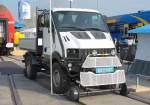 Kleines Zweiwege-Vehikel im Vergleich zum MB Unimog etwas schw�chlich wirkend, habe gar nicht geschaut, wer das Teil herstellt, 24.09.10 InnoTrans 2010.