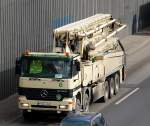 MB ACTROS 1853 mit Betonlift und Pumpensystem, 08.06.09 Berliner Stadtautobahn H�he Knobelsdorffstr.