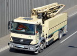 MB AXOR 1828 mit Betonpumpe der Fa. betonlift am 21.04.16 Berliner Stadtautobahn Höhe Knobelsdorffstr.