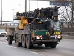 �lterer LIEBHERR Dreiachs Fahrzeugkran mit H�nger Typ? der Fa.