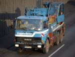 Ein IVECO LKW mit Kranaufbau der Fa. Stoppel&Barros aus Berlin, Spezialist f�r u.a. f�r Museumstransporte, 06.02.09 Berliner Stadtautobahn H�he Knobelsdorffstr. 