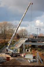 Hier in Aktion mit ausgefahrenem Teleskoparm, der TEREX/DEMAG AC40City der Fa.