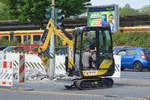 Ein YANMAR Minibagger SV16 (Mietbaumaschine) am 30.05.17 Berlin-Marzahn.