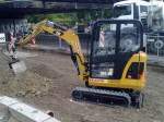 Minibagger CAT 301.8C am 01.09.11 Berlin-Pankow.