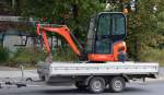 Minibagger KUBOTA KX016-4 auf einem Hänger am 25.08.14 Berlin-Pankow.